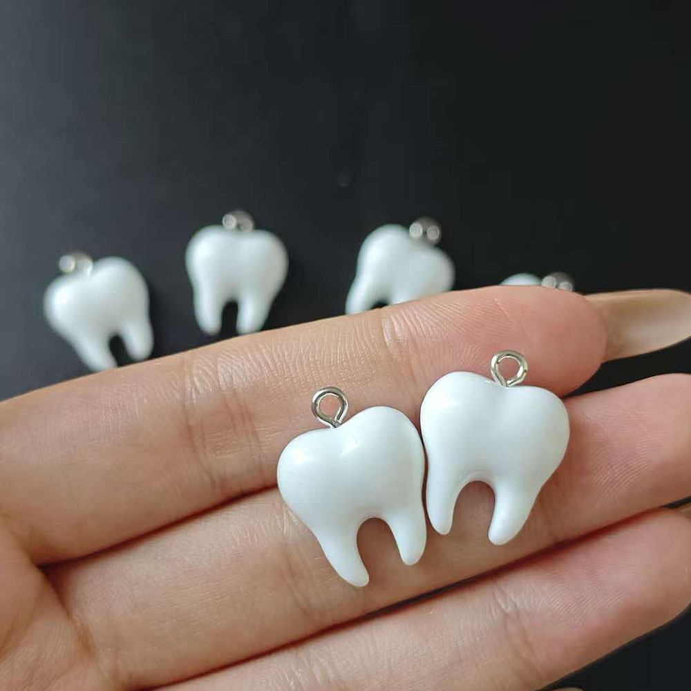 10 Stück niedliche weiße Zähne – Resin Art Pendant Bewertung und Preis