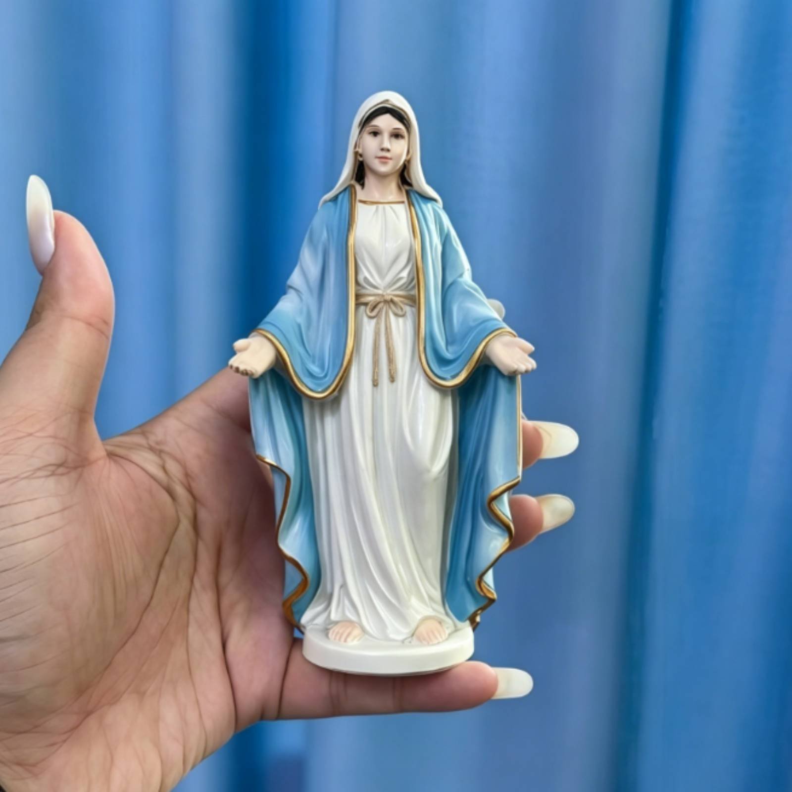Weibliche Harz-Statue Sondered – Resin Art Design Bewertung und Preis