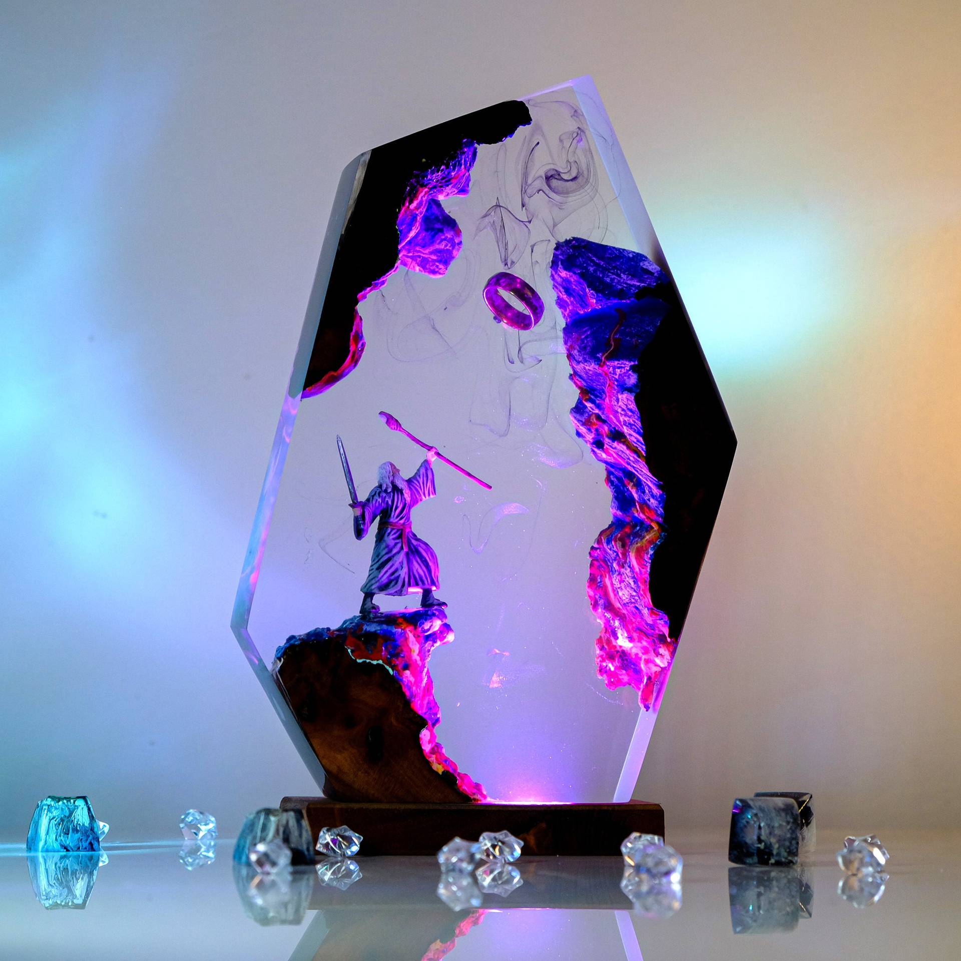 Film-Szenen-Figur Tischlampe a – Resin Artist Bewertung und Preis