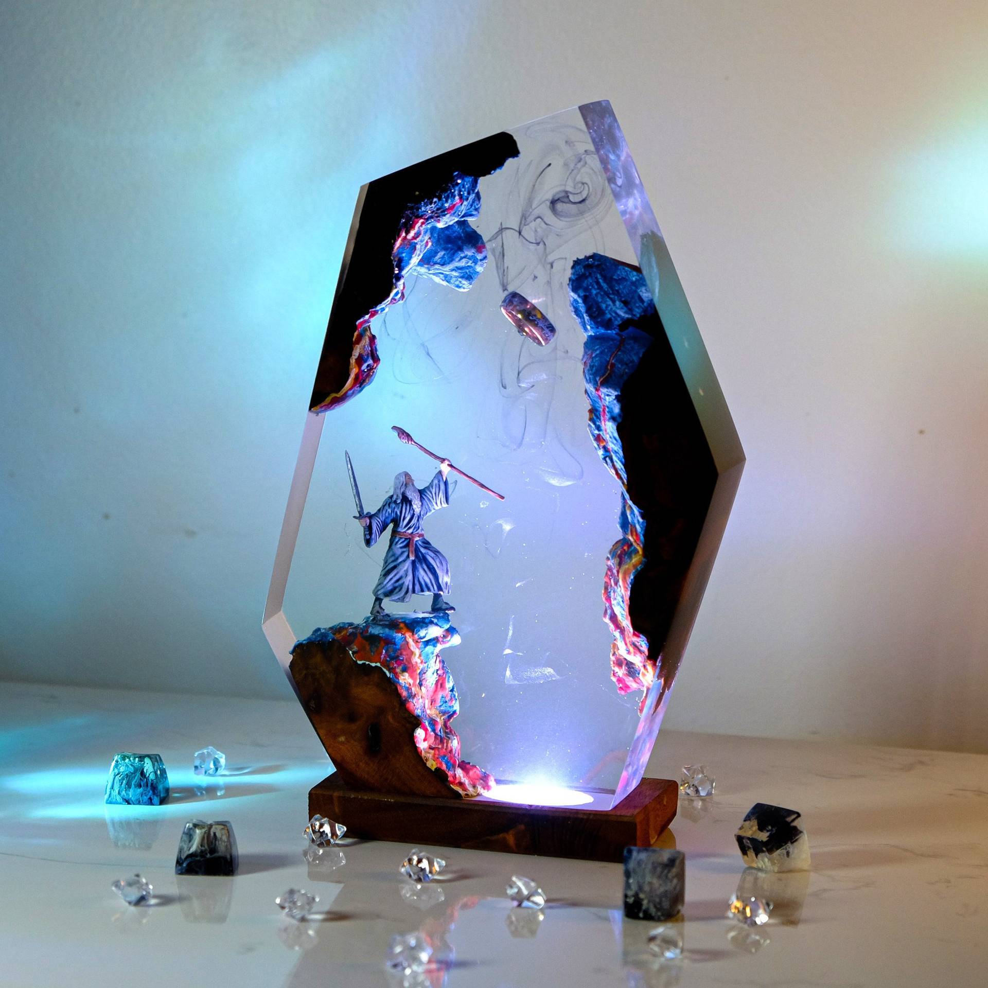 Film-Szenen-Figur Tischlampe a – Resin Artist Bewertung und Preis